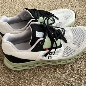 On Cloud mens shoe size 11